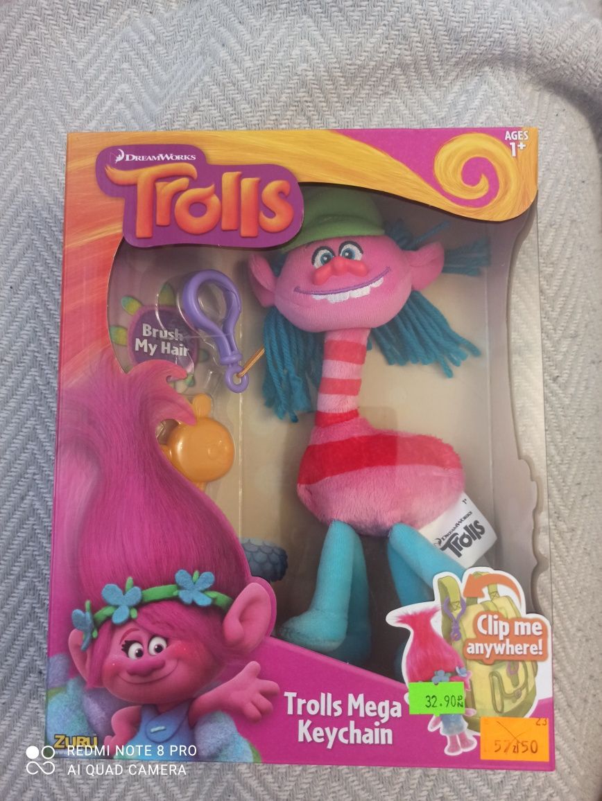 Trolls mega keychain