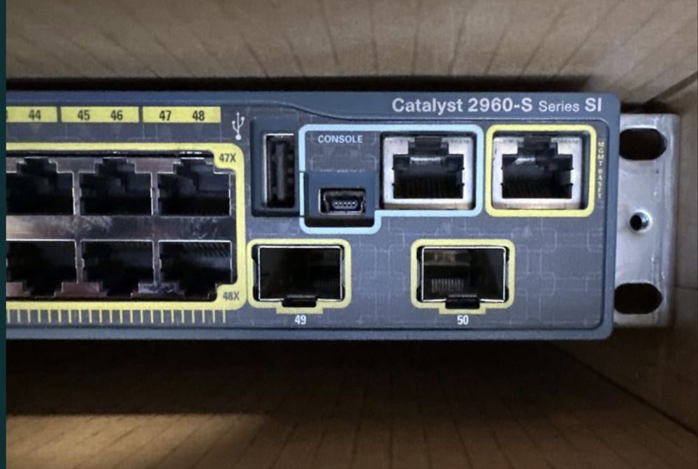 Tani w pełni sprawny Switch  48 port Cisco c2960s z SFP