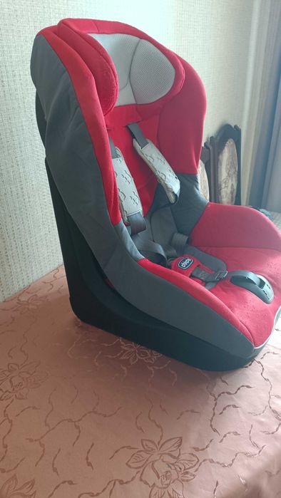 Автокрісло дитяче Chicco 9-18 Kg