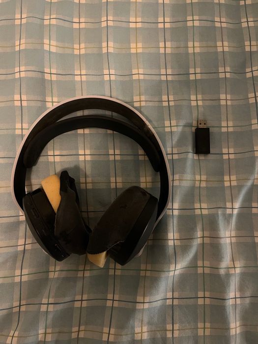 Consola Playstation 5 Digital 1TB + Comando + Fones Pulse 3D