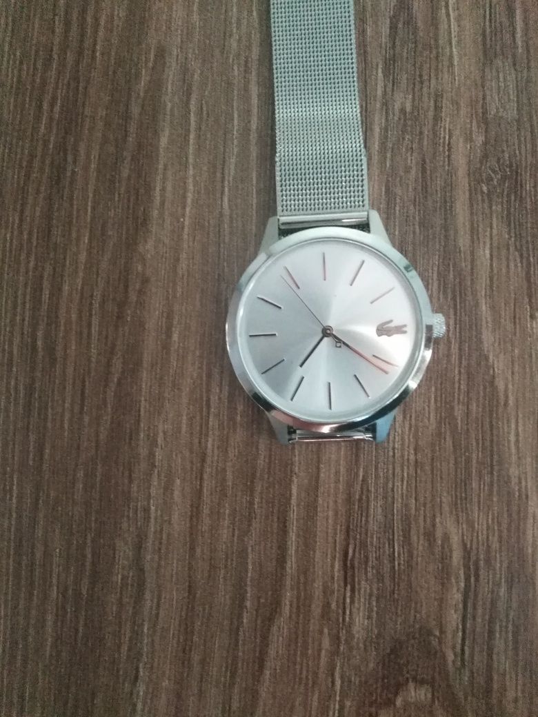 Zegarek damski, kolor srebrny