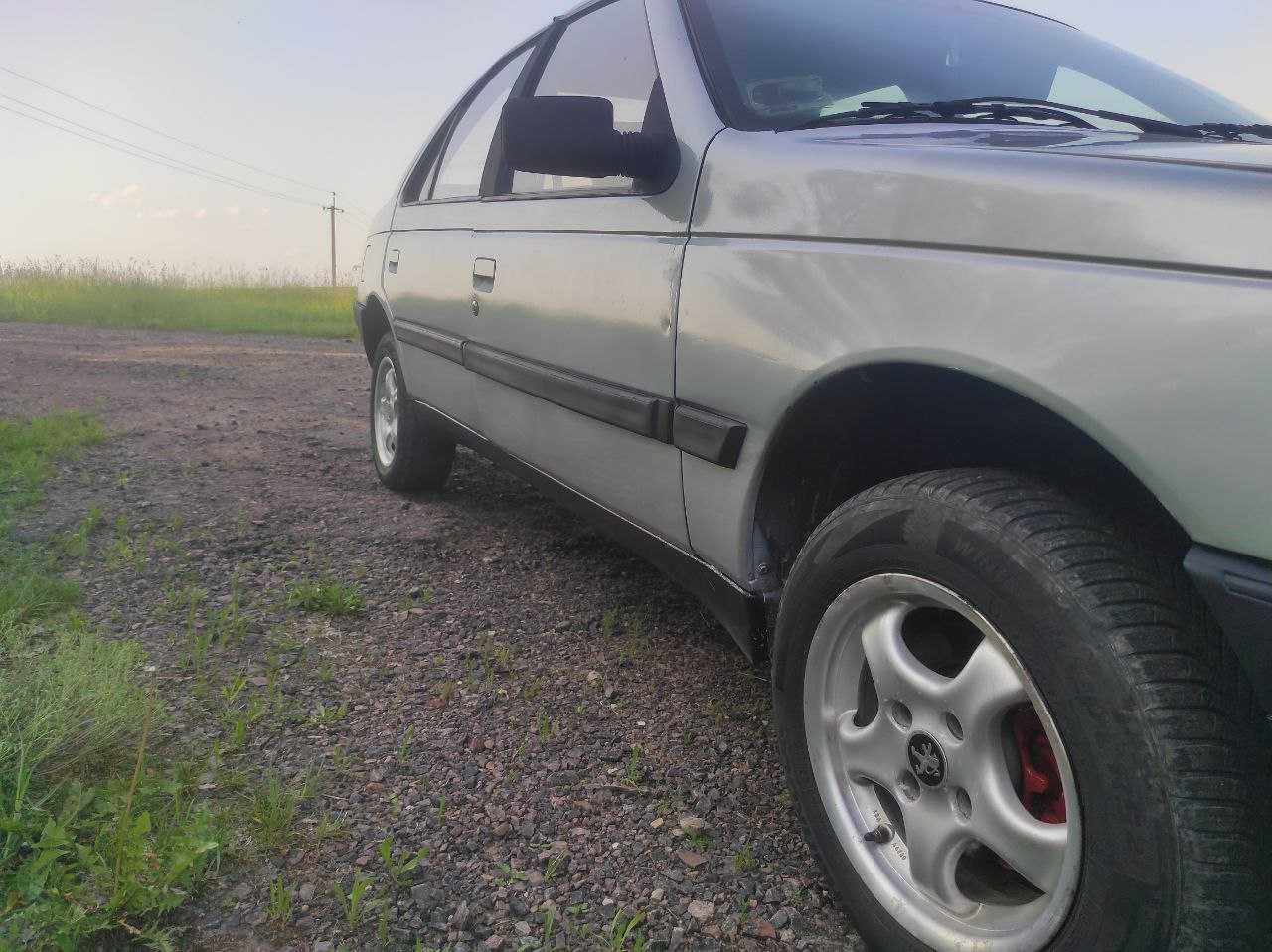 Продам Пежо 405 1.8 дизель