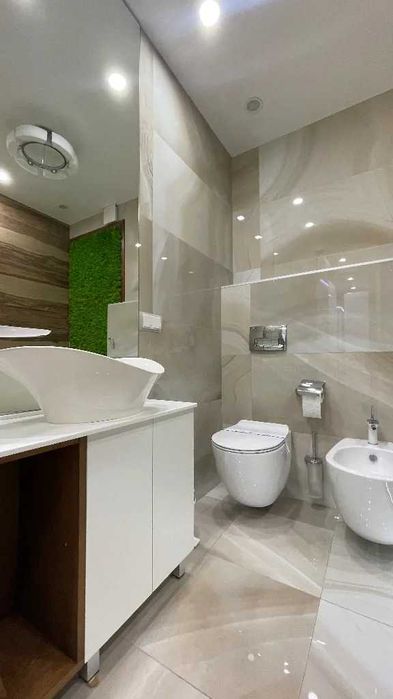 Продам 4к квартиру в ЖК "Атлант" на А. Поля (низ)