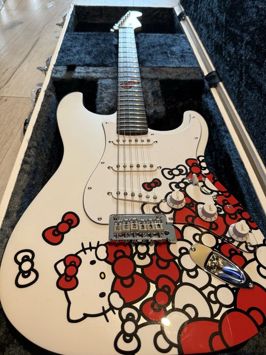 Fender Hello Kitty Stratocaster wersja Japońska unikat jedyna w EU