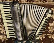 Akordeon Hohner "Organola" 140 Bas 4-Chórowy 13-6 Registrów