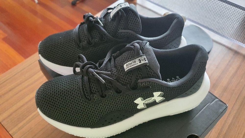 Sapatilhas Under Armour, novas na caixa a estrear, 38,5