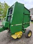 Prasa John Deere 550