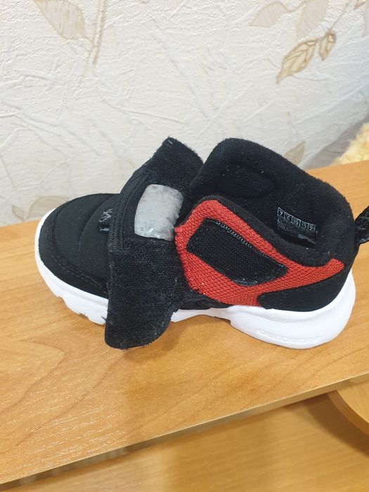 Черевики осіннь-весна, кросівки SKECHERS для хлопчика 23 розмір, 13 см