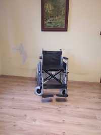 Wózek rehabilitacyjny z funkcją ubikacji