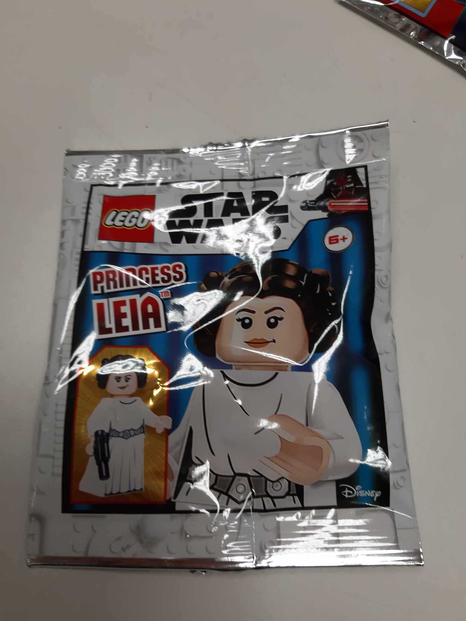 lego sw1036 Princess Leia (White Dress, Detailed Belt, Skirt Part)