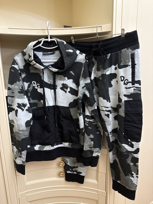 Костюм Dolce&Gabbana