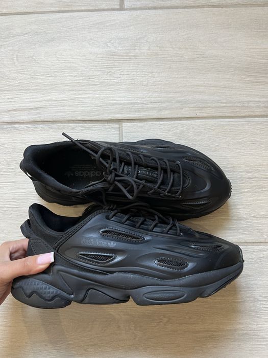 Кросівки Adidas Ozweego жіночі