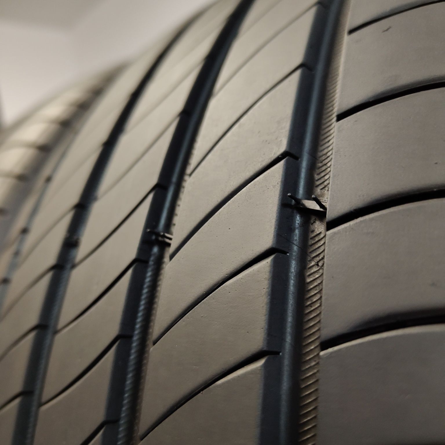 235/45/20 XL Sprzedam komplet opon letnich Michelin