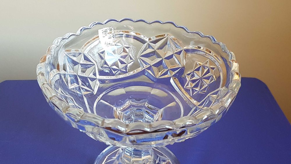 Cukiernica, owocarka - szkło prasowane. Hortensja