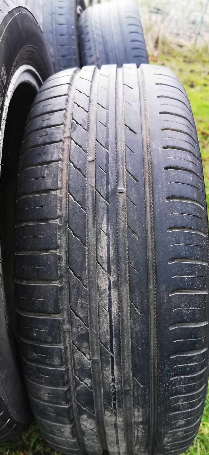 Felgi z oponami Nokian Tyres R16