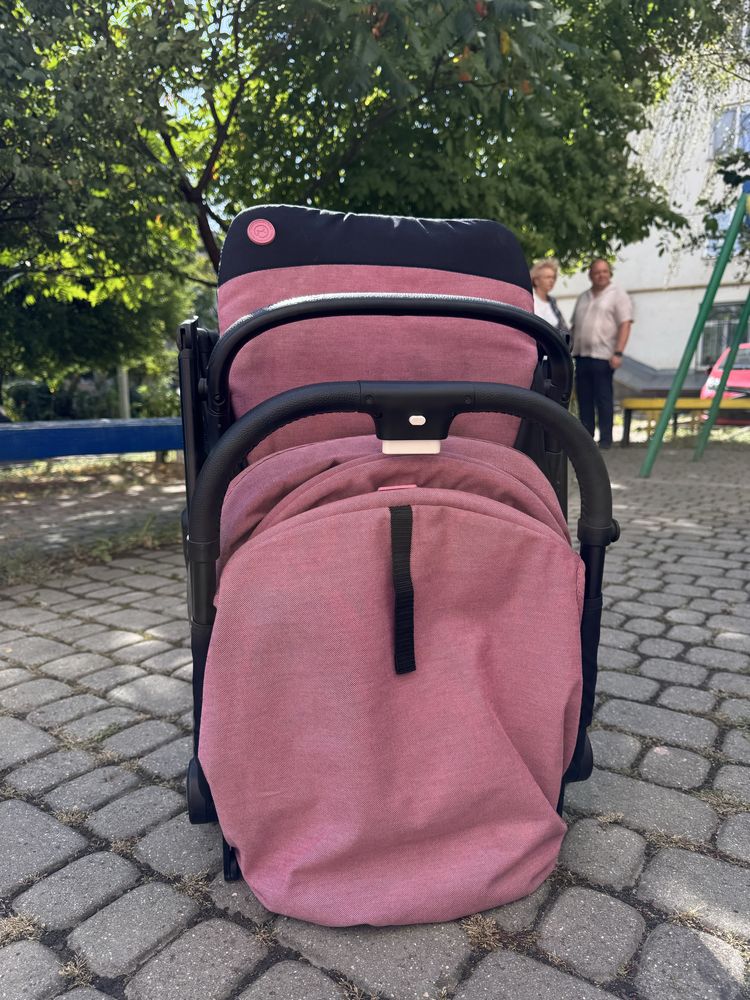 Прогулянкова коляска Cybex Beezy