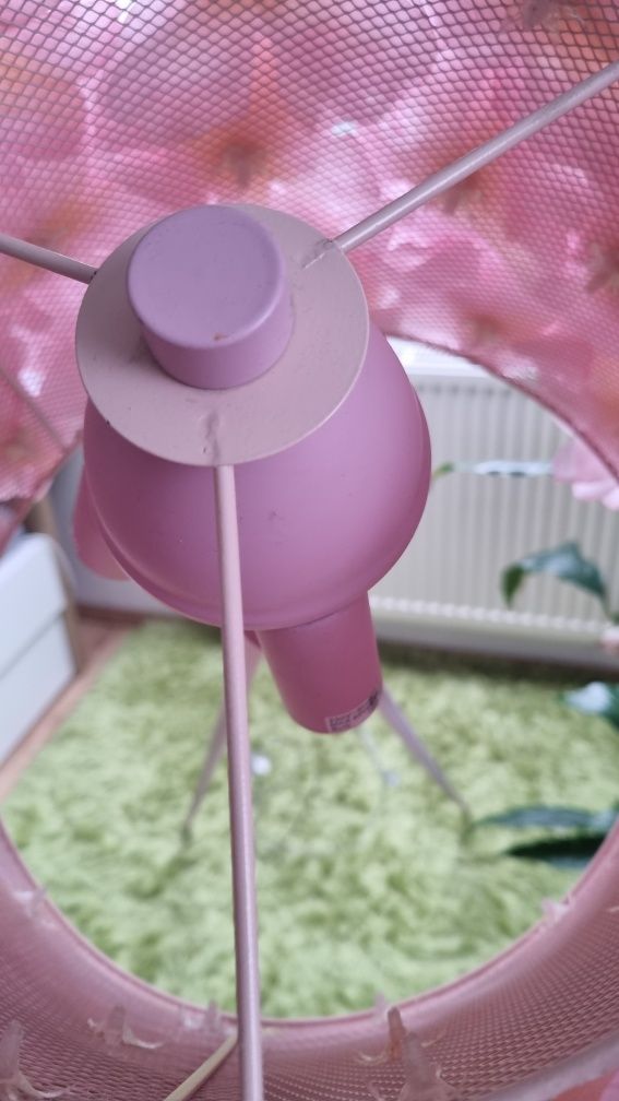 Różowa lampa stojąca Muno