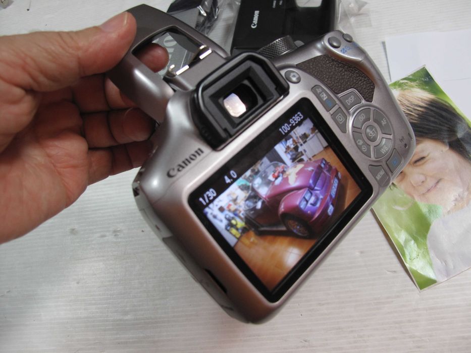 canon 1300D+18-55 só 15 mil disparos como NOVA