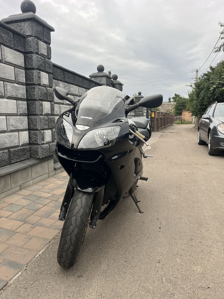 Продам Kawasaki ZX6R