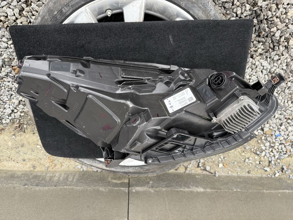 Фара передня ліва до Тесла модел Y, 3 . 2023р.