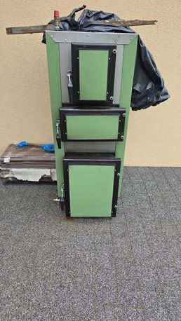 Piec z podajnikiem 25kw