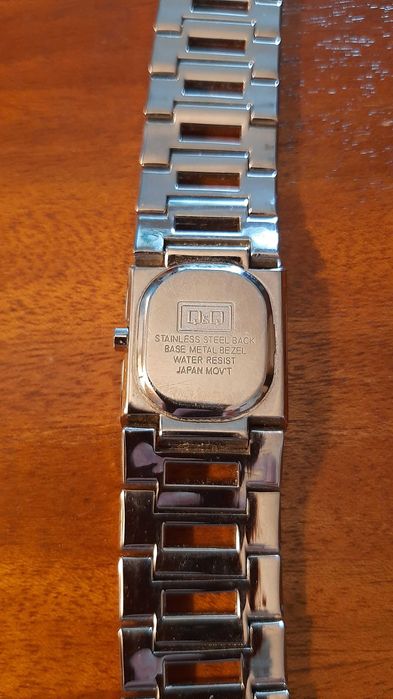 Женские наручные часы