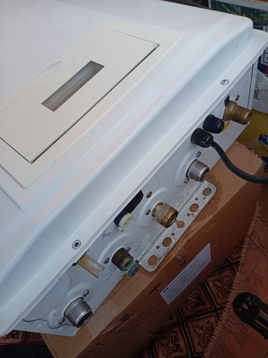 Газовий настінний двоконтурний котел