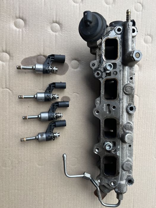Форсунки паливні топлівна рампа 1.4 tsi BMY VAG VW Skoda Golf 5 Touran