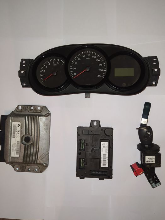 Приборная панель, ЕБУ,блок комфорту На Dacia Dokker/ Renault Lodgy 1.6