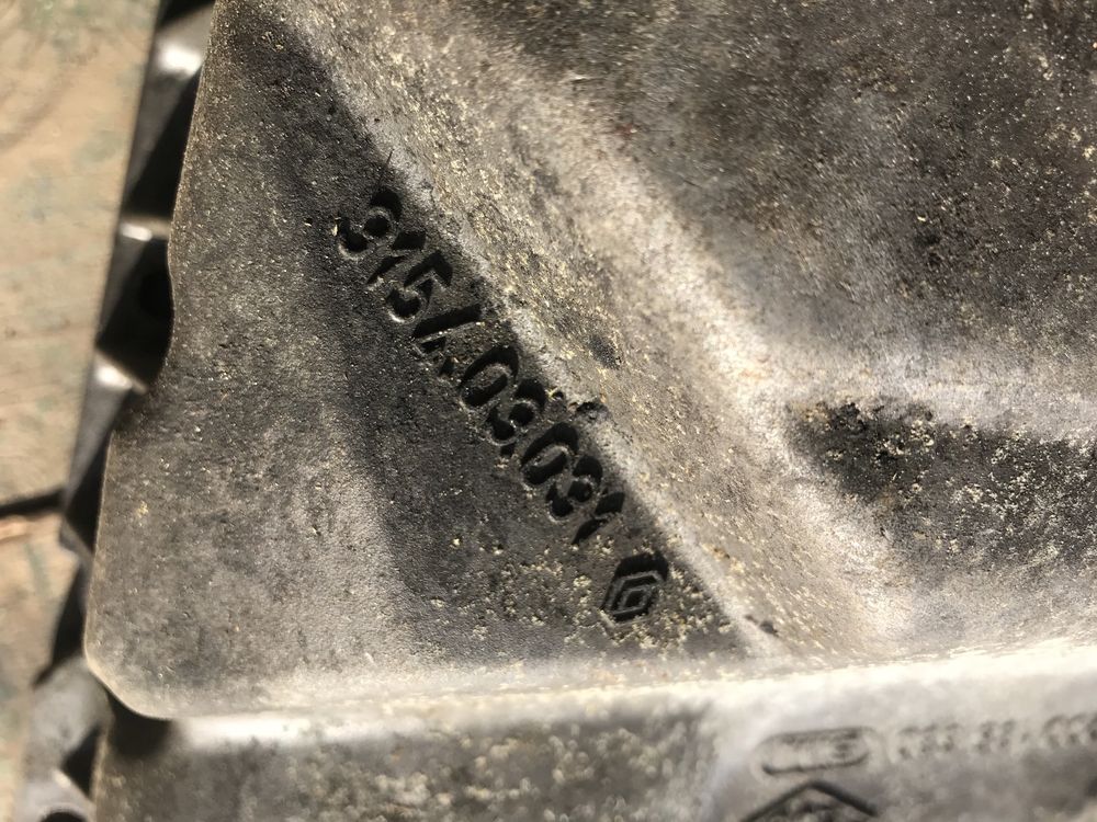 Мотор 1,9 dci Renault на запчастини