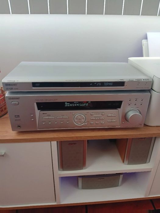 Som amplificador e  dvd Sony