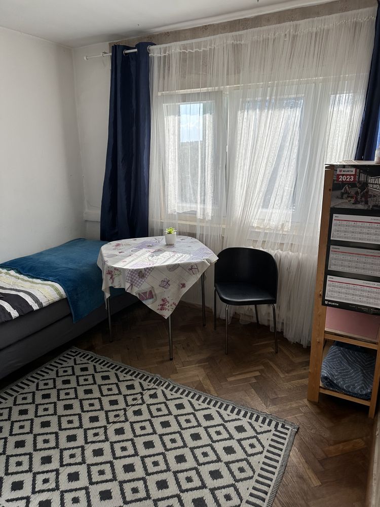 Duzy słoneczny Pokoj Łódź Traktorowa94b ,winda, internet, Aldi