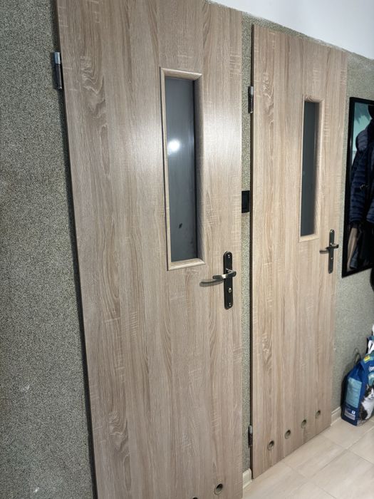 Dzrzwi lewe lazienkowe 64x196cm z klamkami