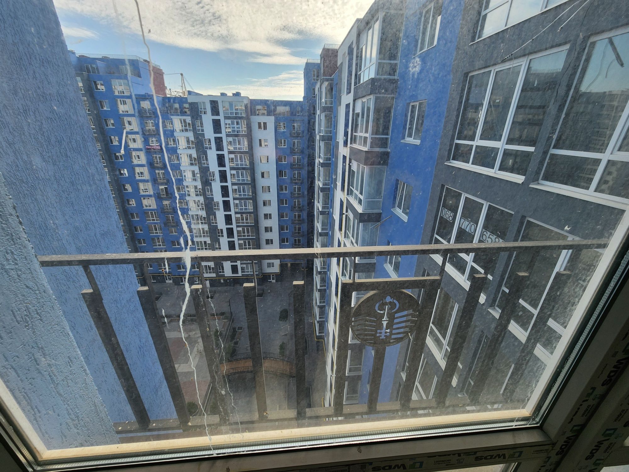 Продам 2 кімнату в зданому будинку квартиру 75м2