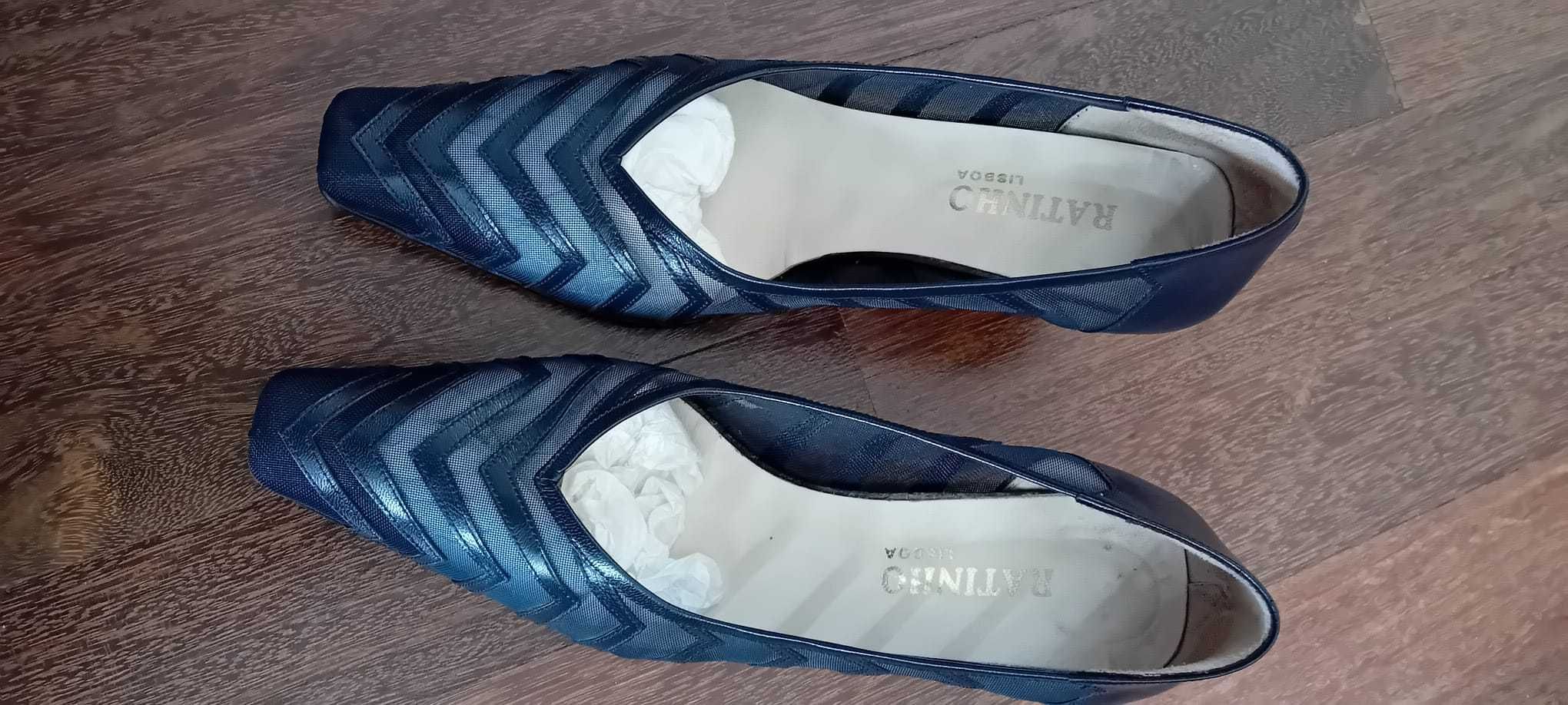 Sapatos de boa qualidade em pele
