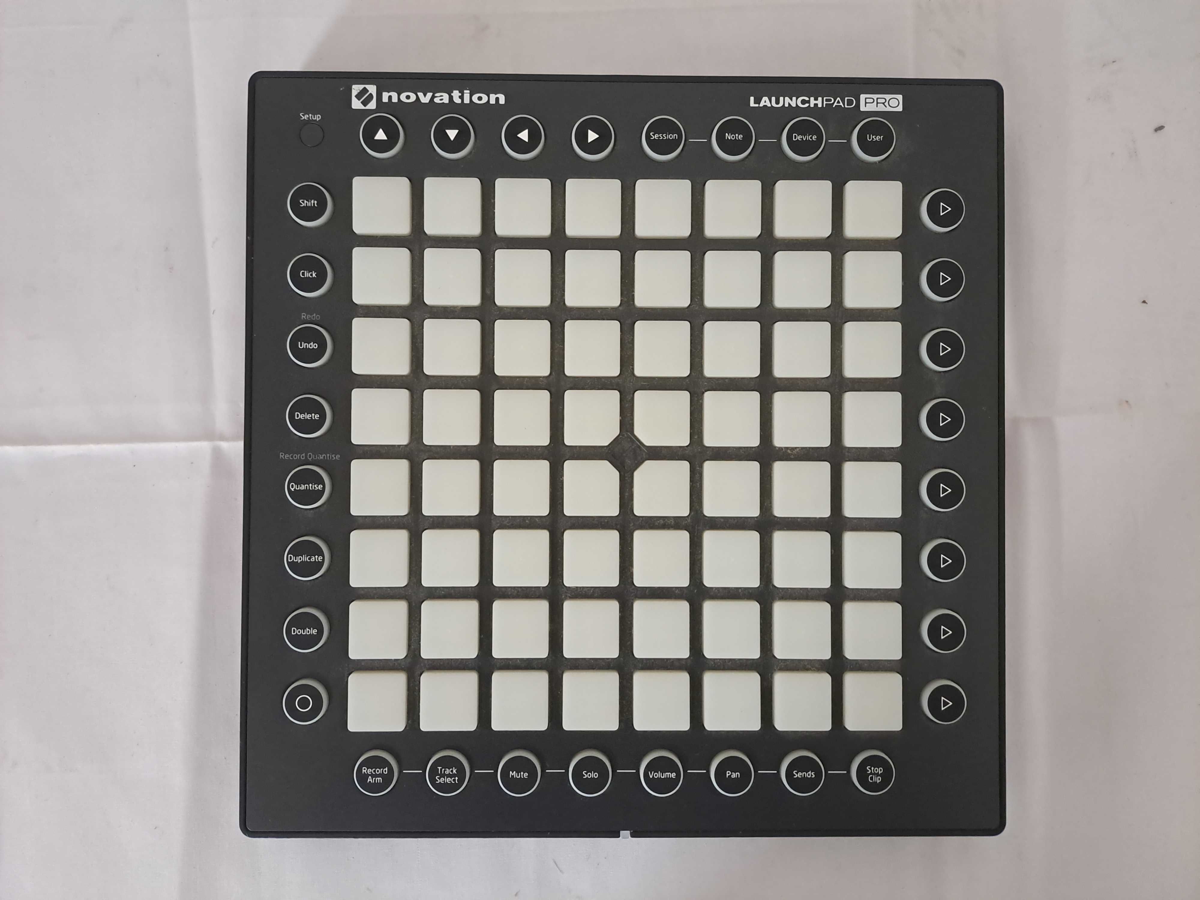 Novation Launchpad Pro, Quase novo