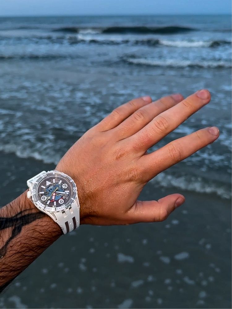 Zegarek Swatch AURELIA AURITA biały