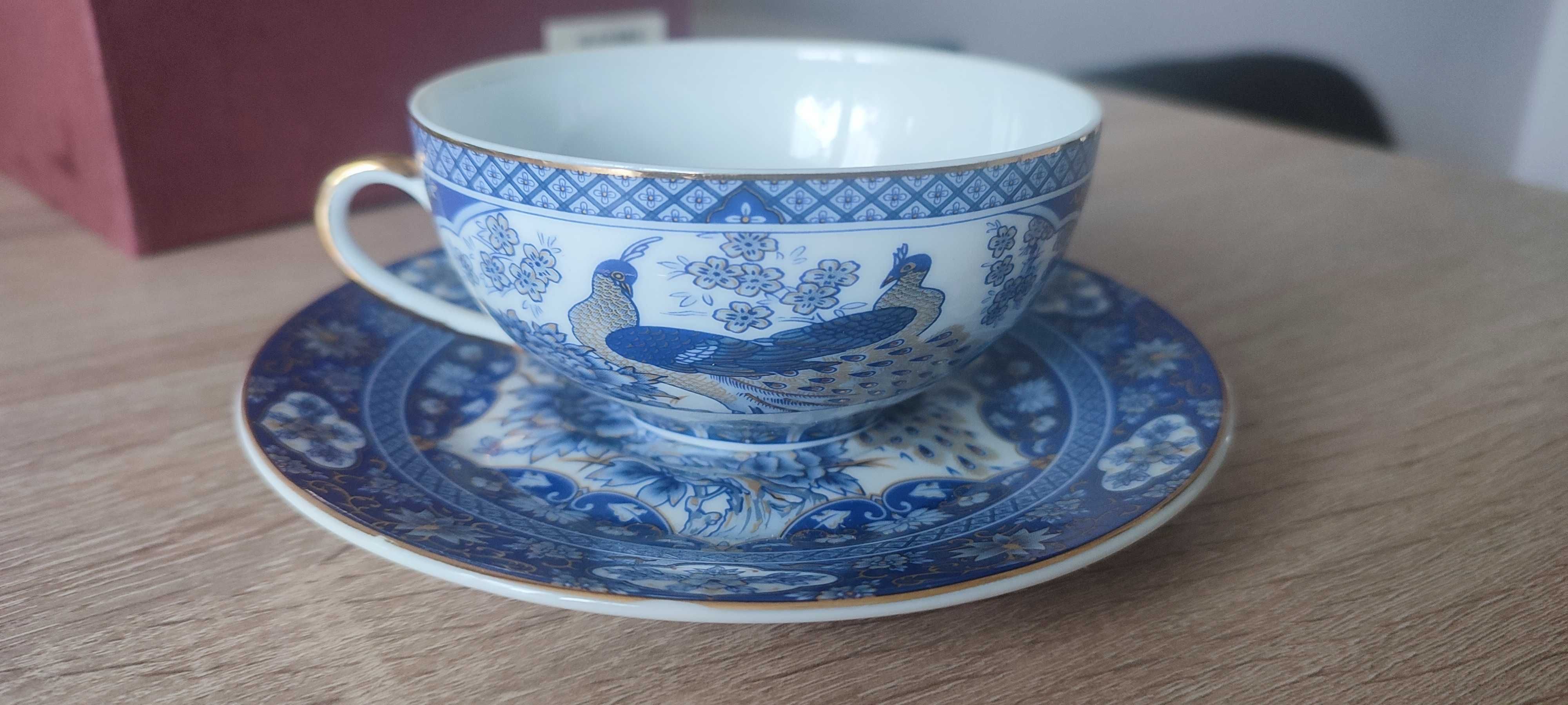 Porcelanowy komplet Filiżanka +spodek PAWIE