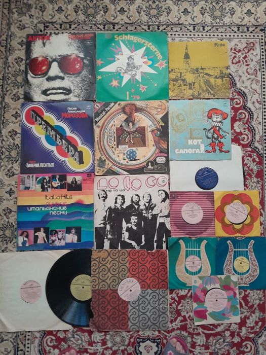 Продаж вінілових  платівок