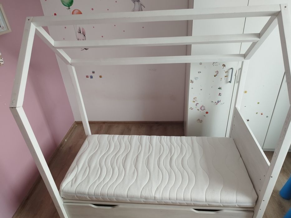 Łóżeczko  domek warto