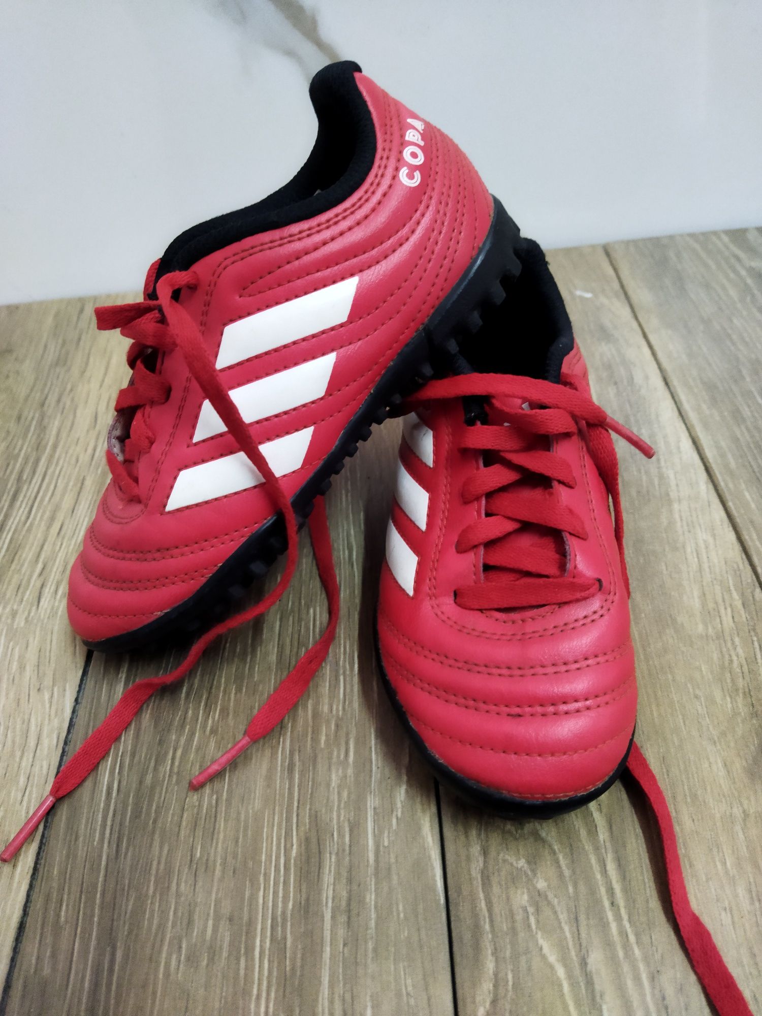 Buty piłkarskie Adidas Copa r. 28