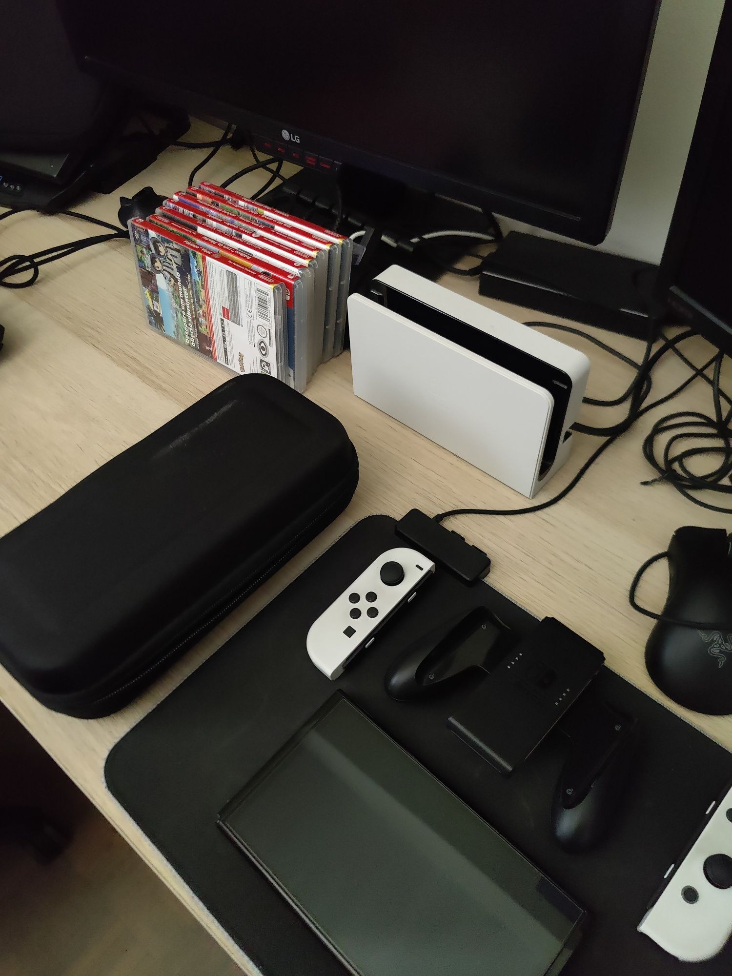 Nintendo Switch Oled + Case + Jogos