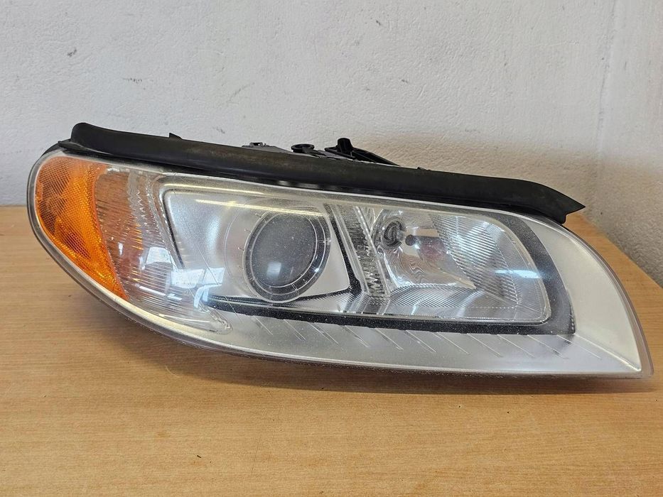 Reflektor prawy xenon volvo XC70 V70 S80 2007--2013 EU