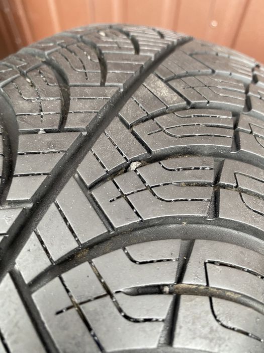 Opony 175/70r13 Arivo 90% bieżnika