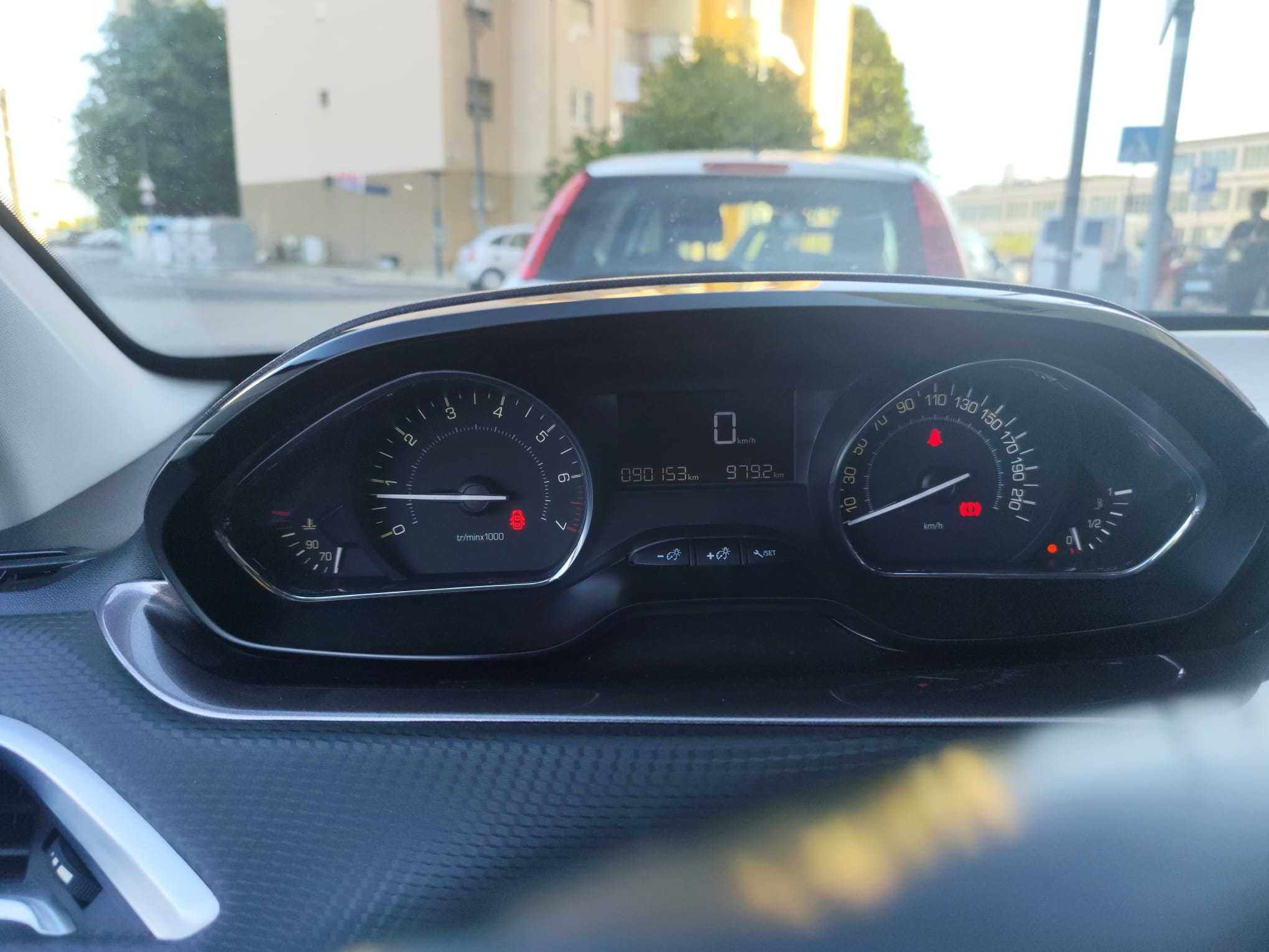 PEUGEOT 2008 em excelente estado