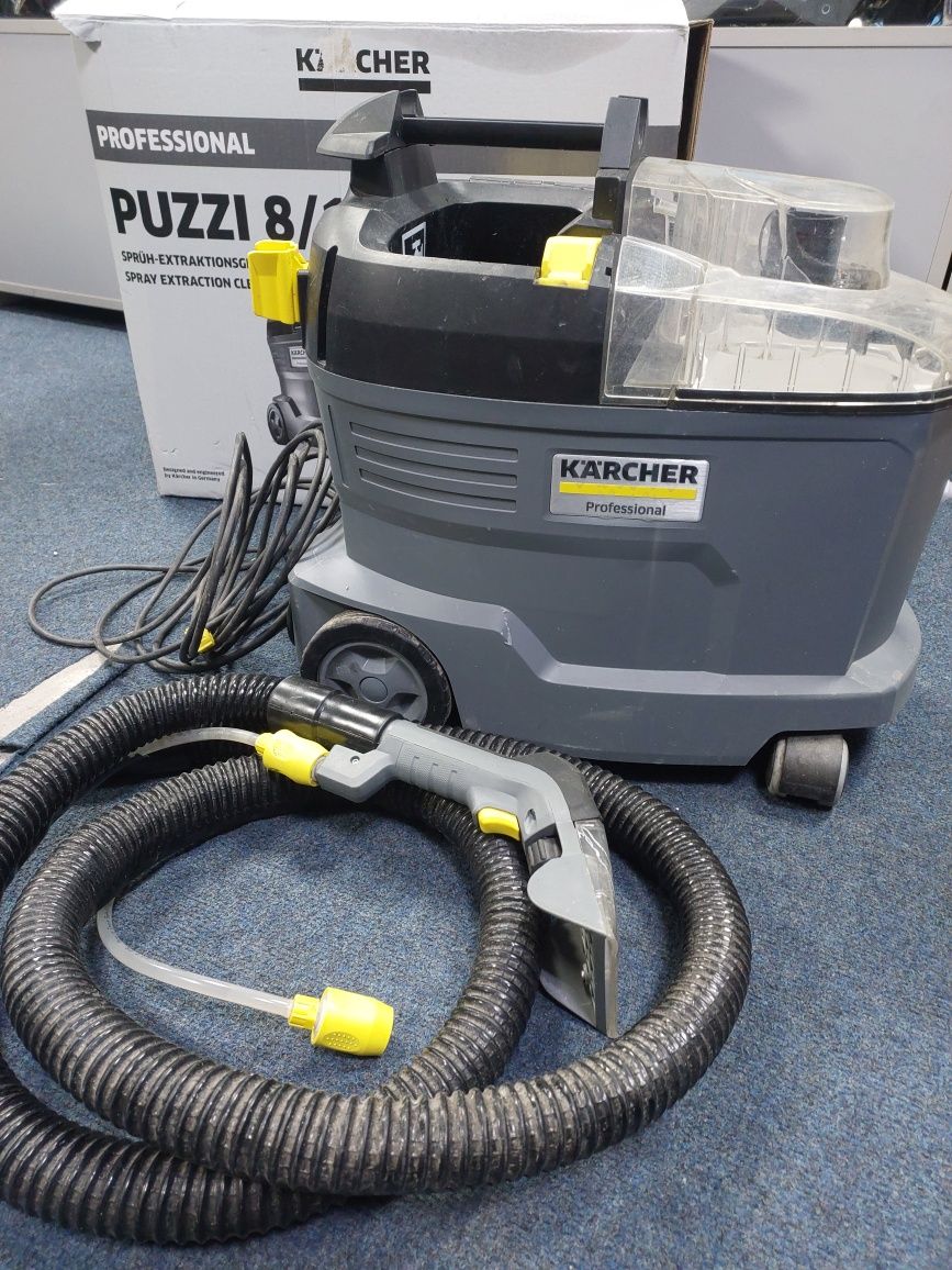 Пилосос миючий з аквафільтром Karcher Puzzi 8/1 (1.100-240.0)