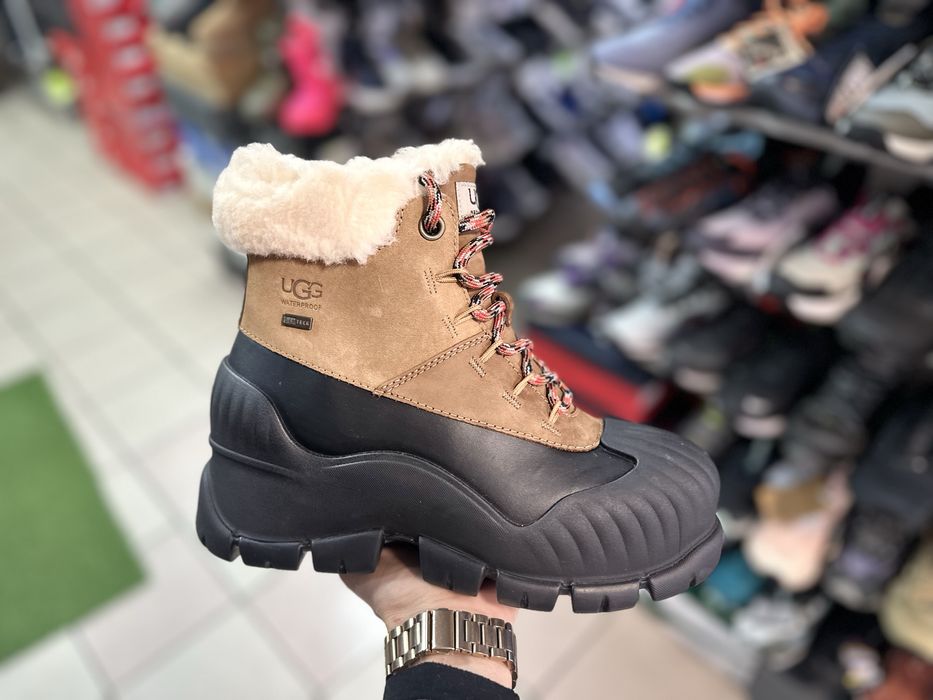 Черевики UGG Adiroam hiker boot ( РОЗМІР 36.5, 38, 39, 40.5 )