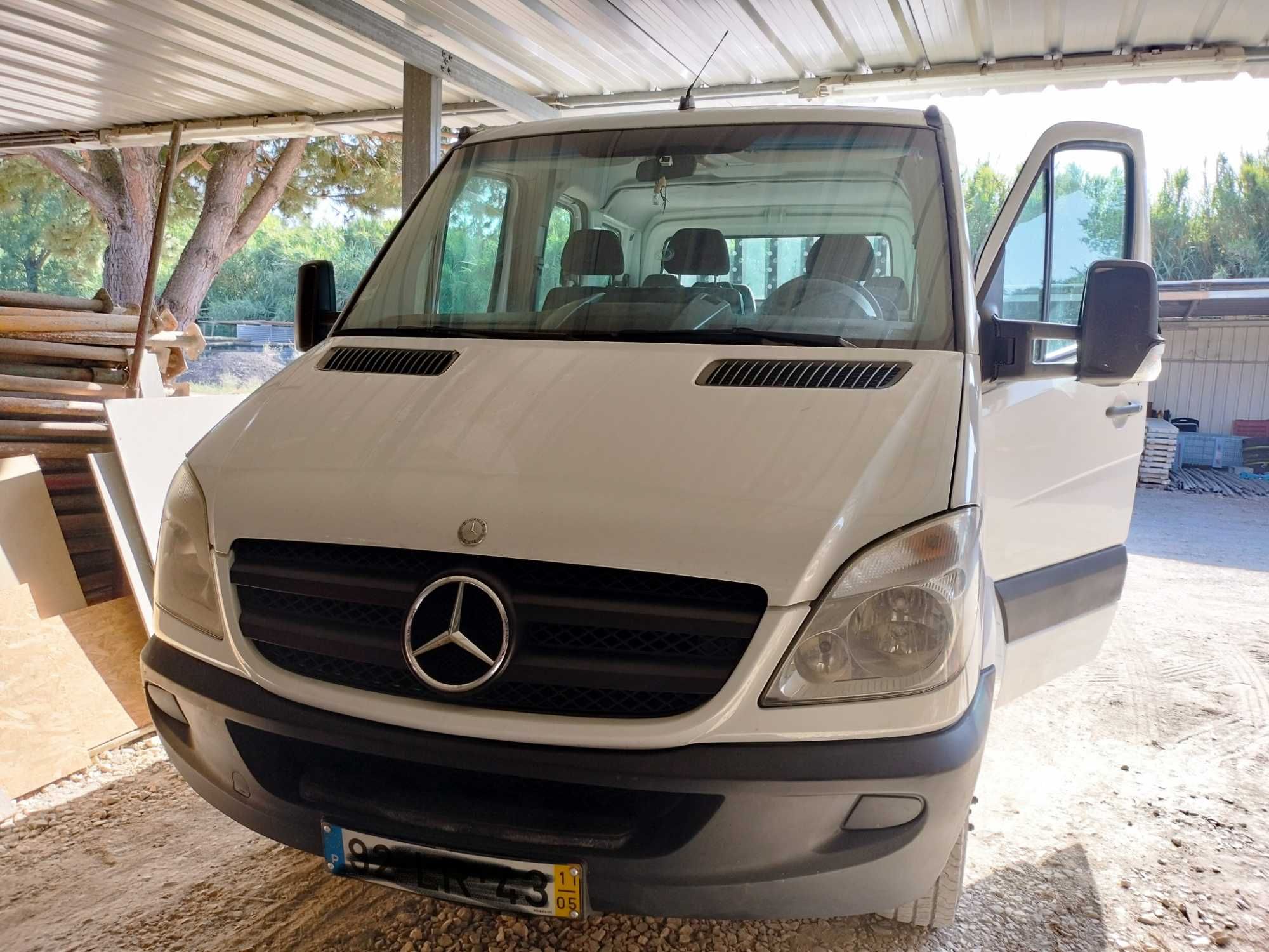 Carrinha Mercedes 9 lugares com caixa
