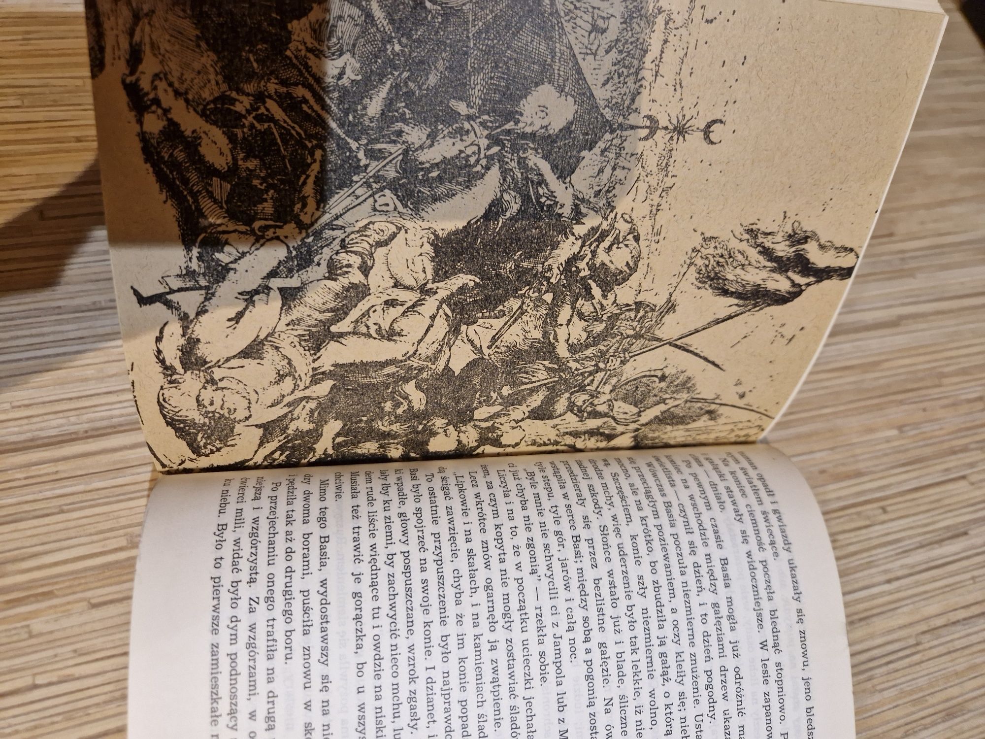 Książka " Pan Wołodyjowski "
Autor Henryk Sienkiewicz 
Okładka twarda