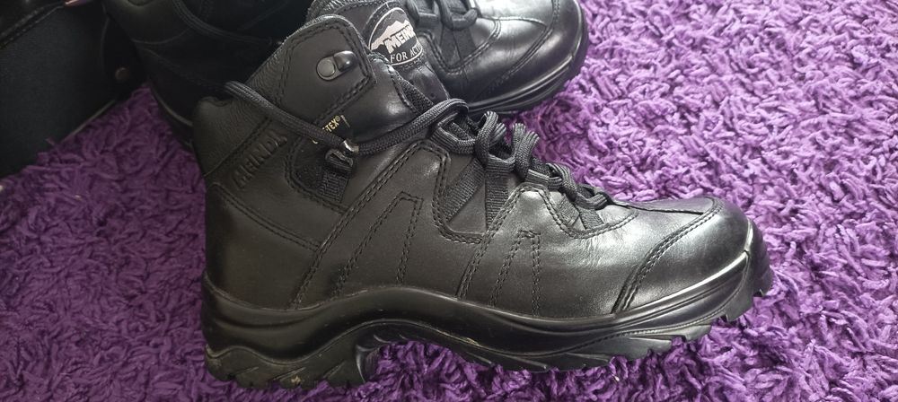 Зимние кожанные  ботинки термо Meindl размер 39 см 24.5 см